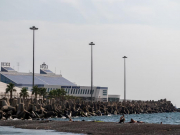 В Сочи эвакуируют туристов с пляжей из-за атак беспилотников