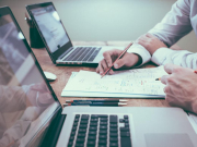 Агрегаторов впишут в закон: когда им придется стать туроператорами или агентами?