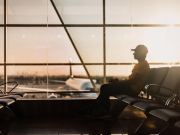 В Турции — задержки рейсов и аресты, а в России отменяют «Электронную путевку»