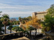 Отели юга России недозагружены, но вынуждены поднимать цены