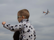 МВД планирует запретить вписывать детей в загранпаспорта родителей