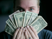 Переходим на нал: банки начали включать НДС в эквайринг