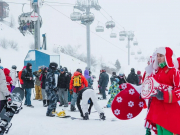 Курорт «Роза Хутор» приостановил продажу ски-пассов, а «Красная поляна» открыла сезон