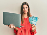 Турагент из Ярославля присвоила деньги клиентов и продолжает работу