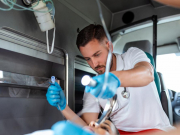 Российские туристы пострадали при падении лифта в отеле на Пхукете