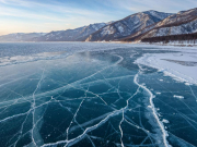 Группа китайских туристов погибла в ДТП на льду Байкала