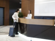 Правовая коллизия: отель обязан возвращать деньги, а туроператор — нет?