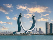 Туристов попросили покинуть круизный лайнер, застрявший в Катаре