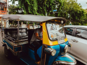 Эксперты: в Паттайе впервые за 30 лет подорожали тук-туки