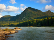 Назван топ внутренних направлений для поездок на майские праздники