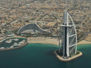 Знаменитый отель-парус в Дубае закроется на полтора года