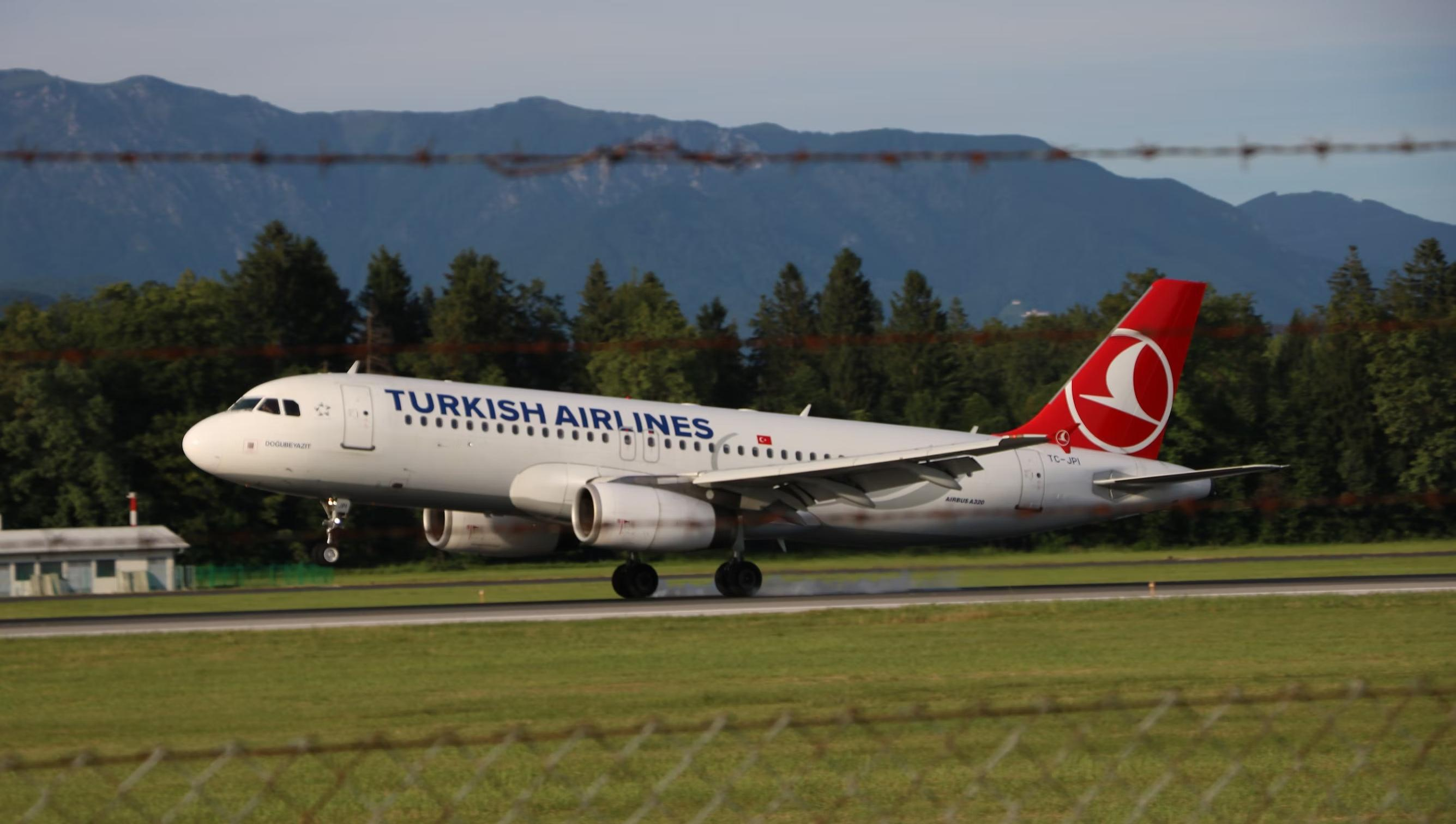 Как россиянам лететь в Мексику после остановки продаж билетов Turkish Airlines