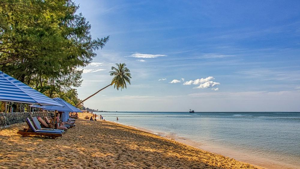 Туристы жалуются на массовый овербукинг на Фукуоке