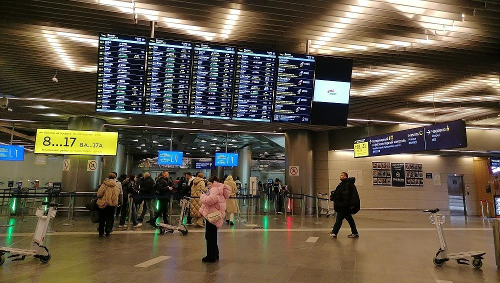 Из-за ограничений во Внуково серьезно задерживаются и отменяются рейсы