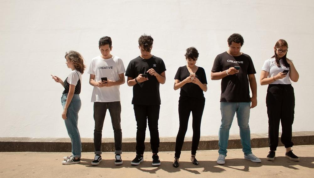 «Цифровой концлагерь»: отели ищут варианты оповещения гостей без WhatsApp*