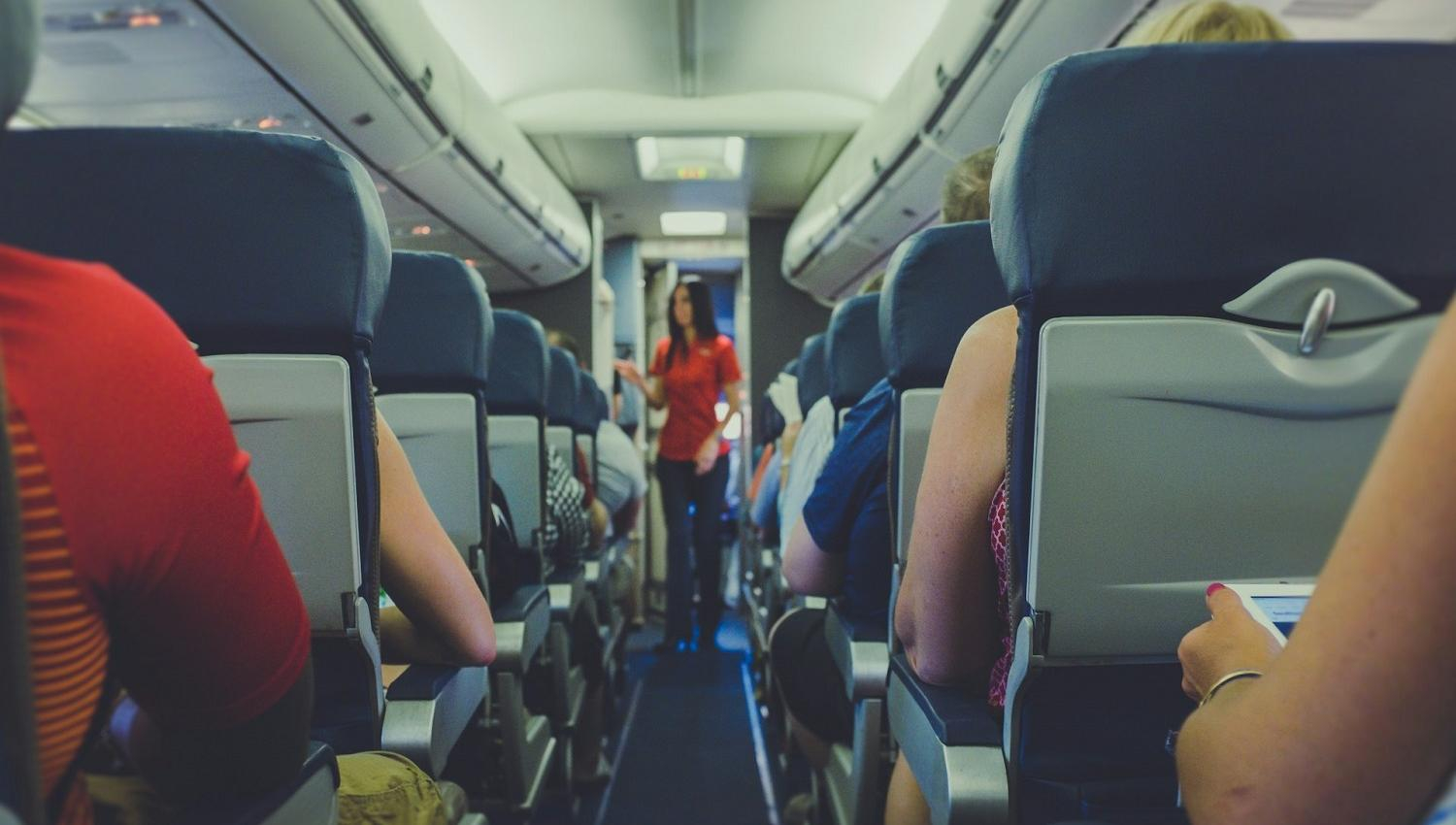 Авиадебоширов будут вычислять до посадки