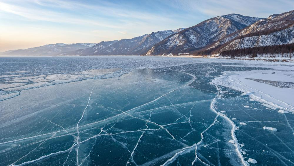 Группа китайских туристов погибла в ДТП на льду Байкала