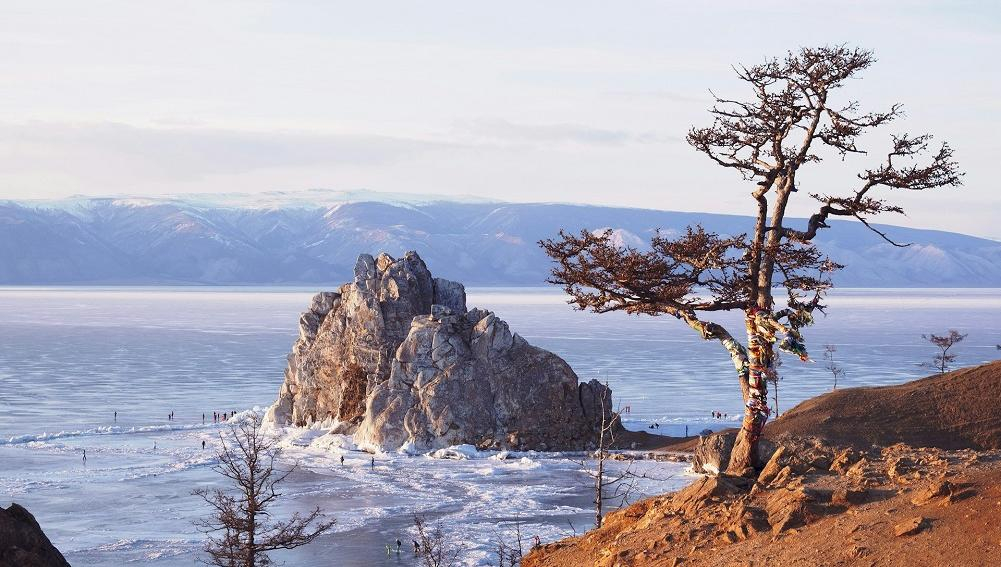 После трагедии с китайскими туристами на Байкале открыли ледовую дорогу