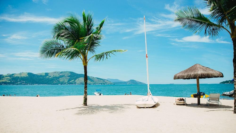 Каждый десятый турист начал задумываться, стоит ли ехать за рубеж