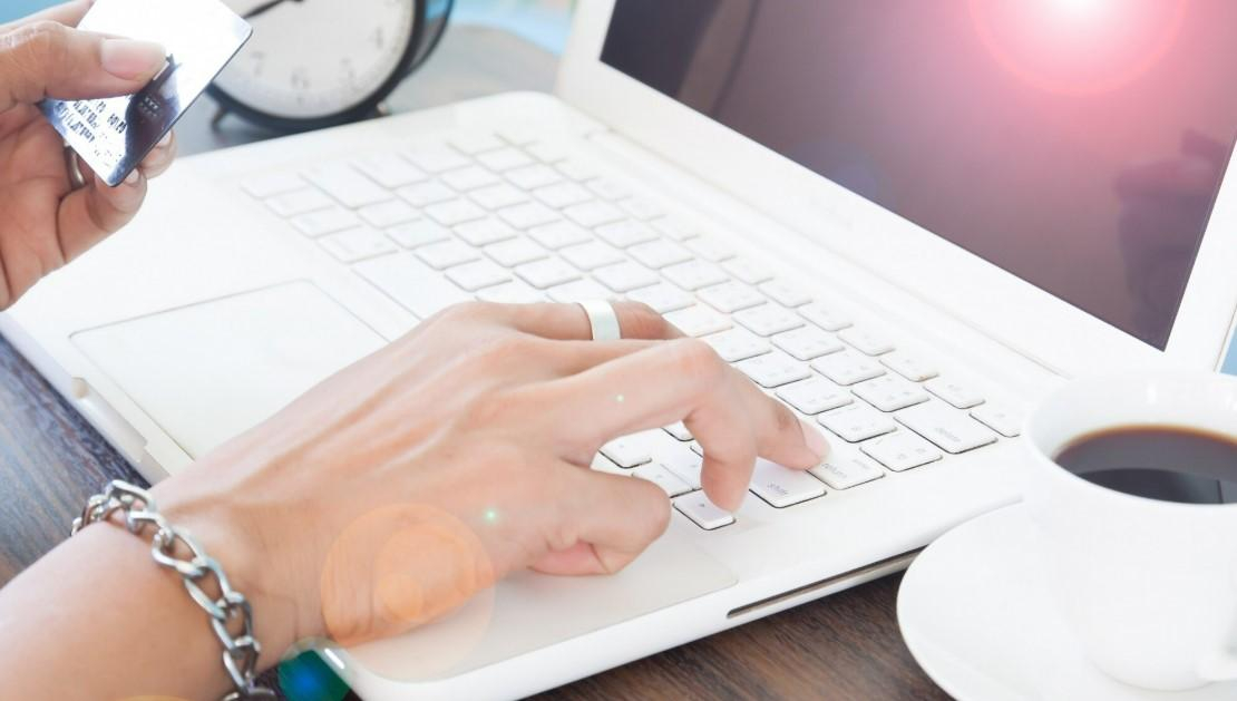 В карточках отелей в сервисе 2ГИС появились фейковые ссылки