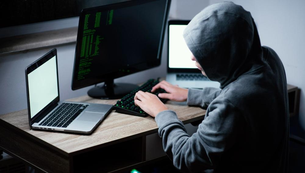 Взлом карточек отелей продолжается — теперь на «Яндекс Картах»