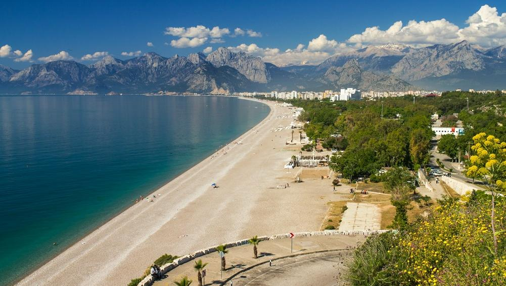 В Турции вновь переносят старт сезона: турбизнес просит власти о снижении НДС